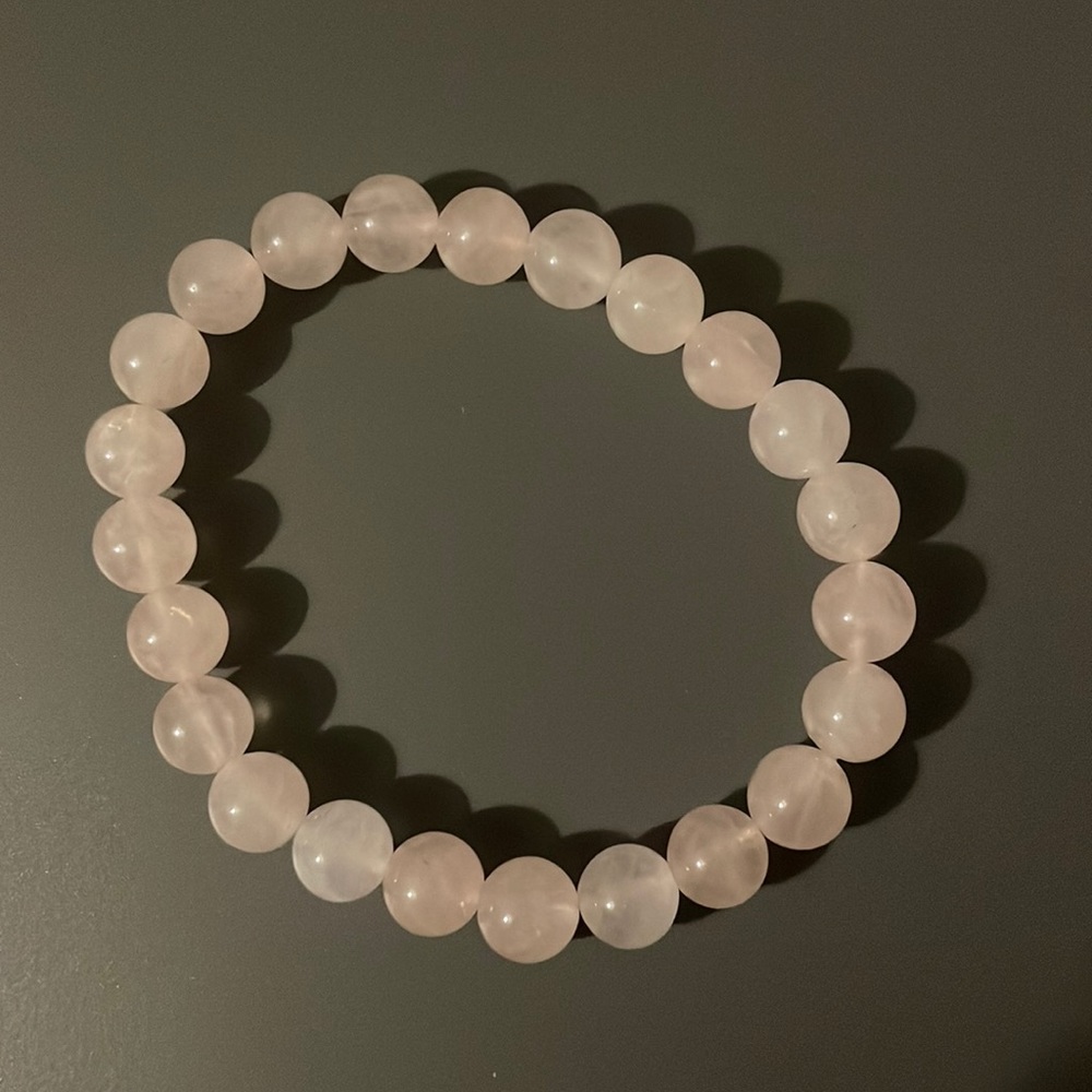 Beaded light pink bracelet